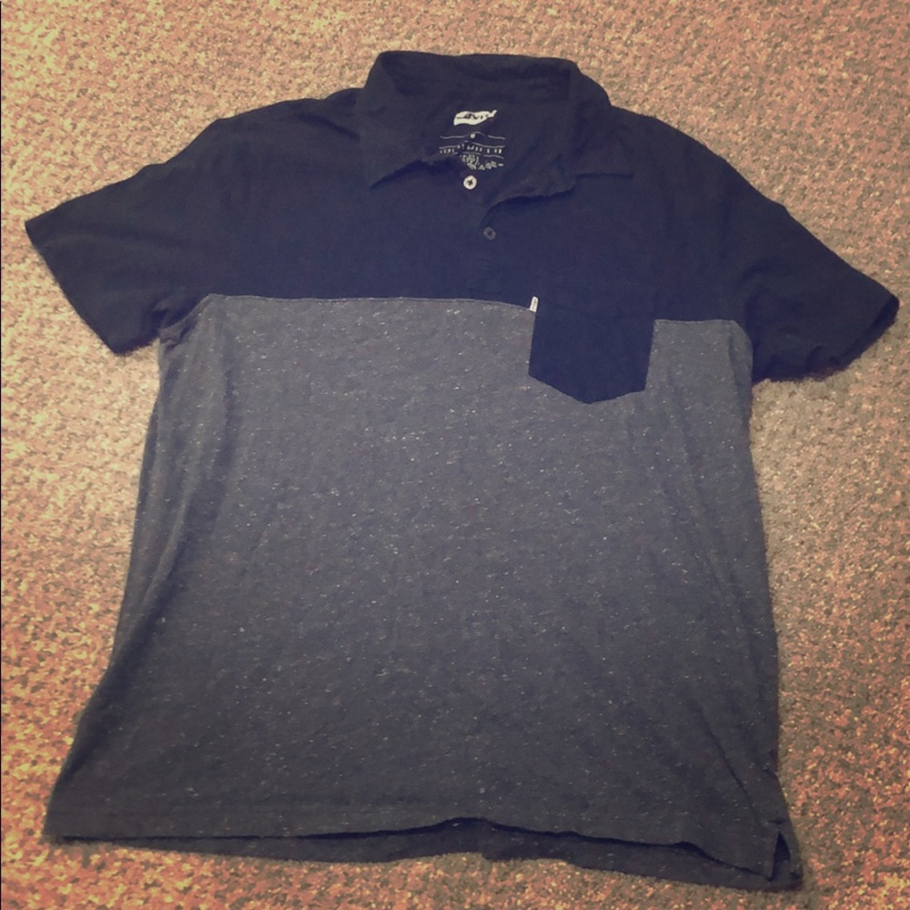 Levi’s short sleeve collared shirt